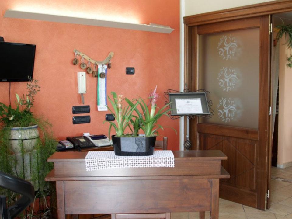 Bed and Breakfast La Rosa Dei Vini à Serralunga d'Alba Extérieur photo
