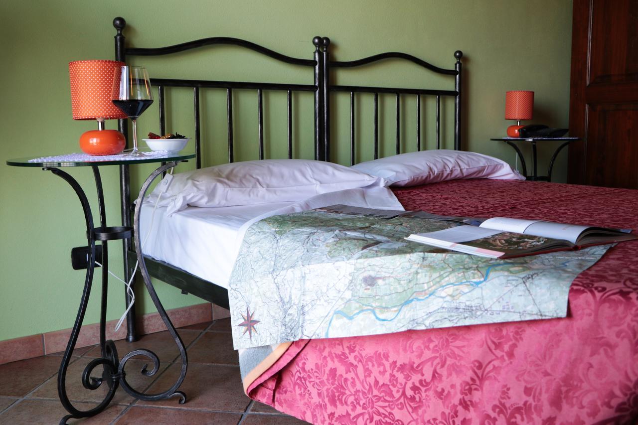 Bed and Breakfast La Rosa Dei Vini à Serralunga d'Alba Extérieur photo